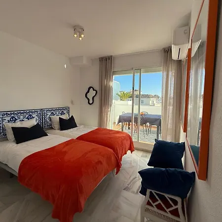 Modern Penthouse Big Solarium Sea Views Benavista Location Walk To Everything Appartamento *